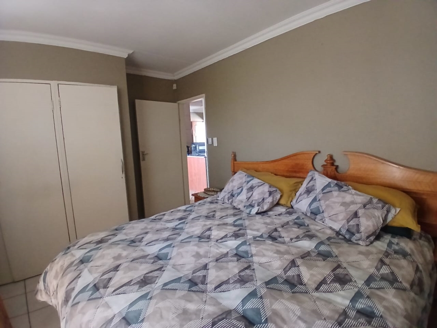 2 Bedroom Property for Sale in Aston Manor Gauteng