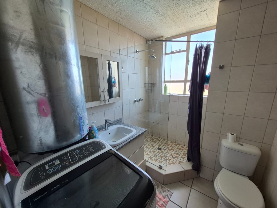 To Let 3 Bedroom Property for Rent in Queenswood Gauteng