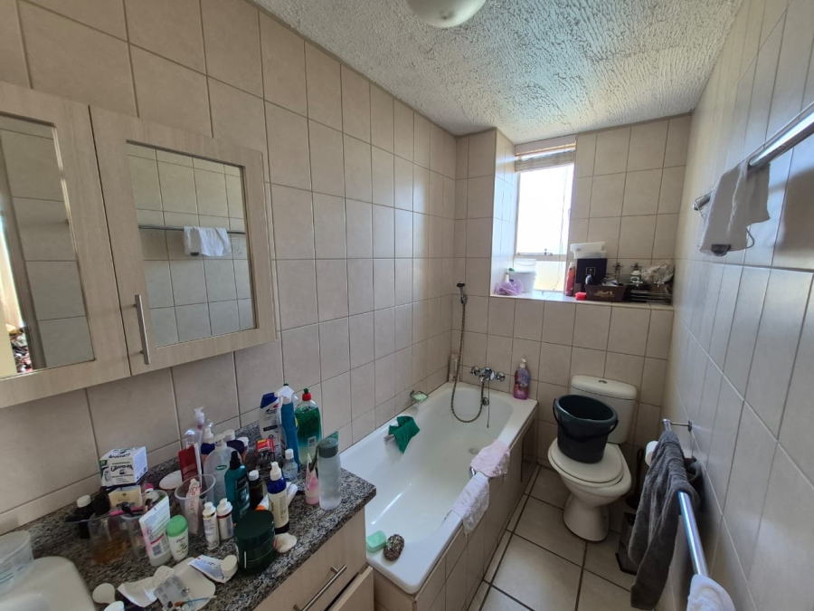To Let 3 Bedroom Property for Rent in Queenswood Gauteng