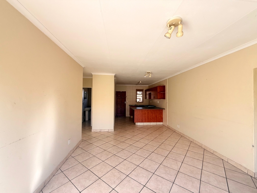 To Let 2 Bedroom Property for Rent in Amberfield Gauteng