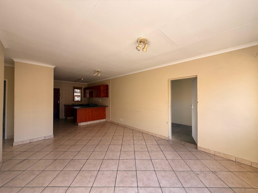 To Let 2 Bedroom Property for Rent in Amberfield Gauteng
