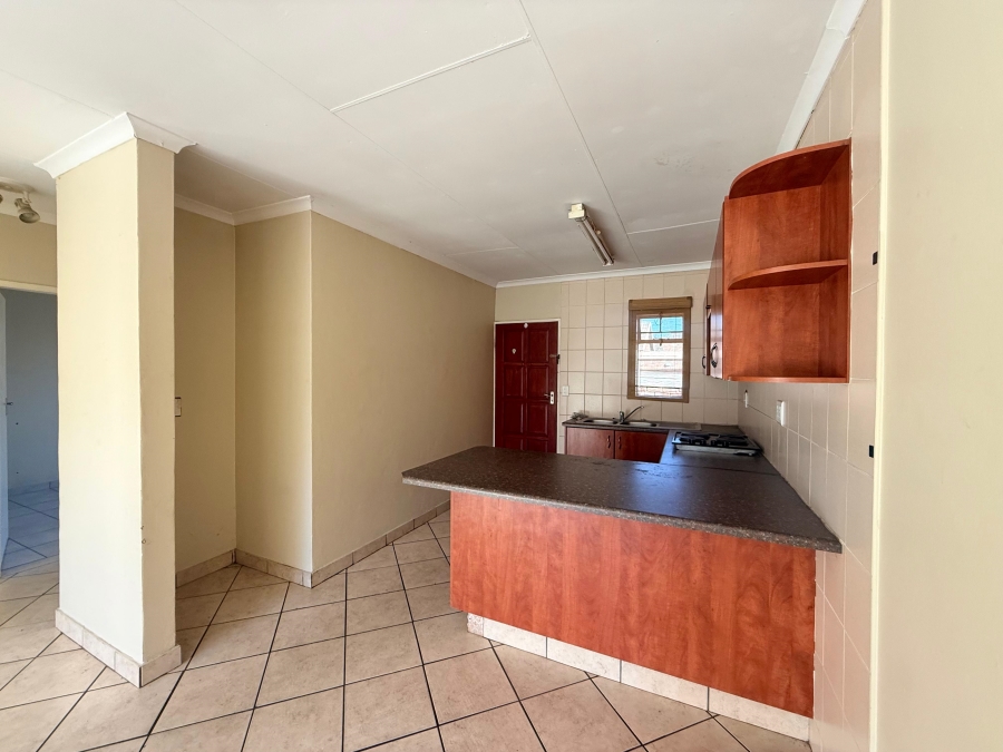 To Let 2 Bedroom Property for Rent in Amberfield Gauteng