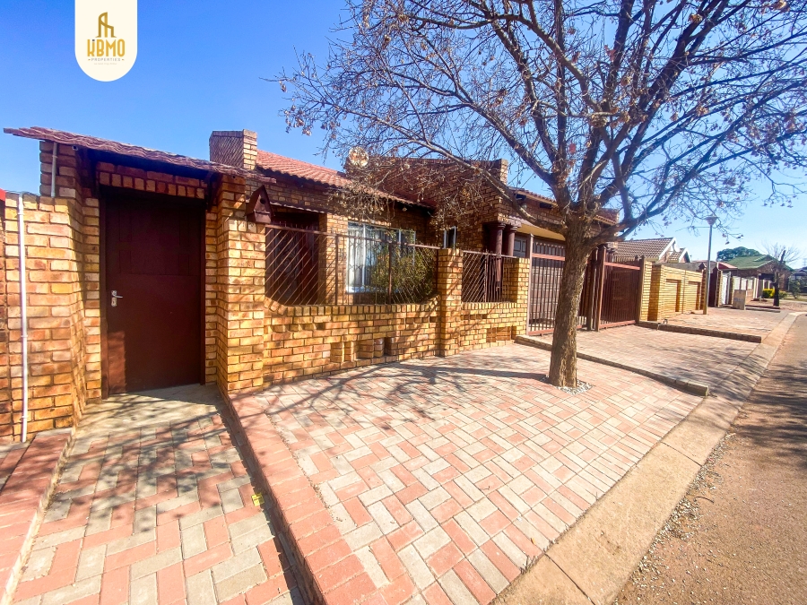 3 Bedroom Property for Sale in Danville Gauteng