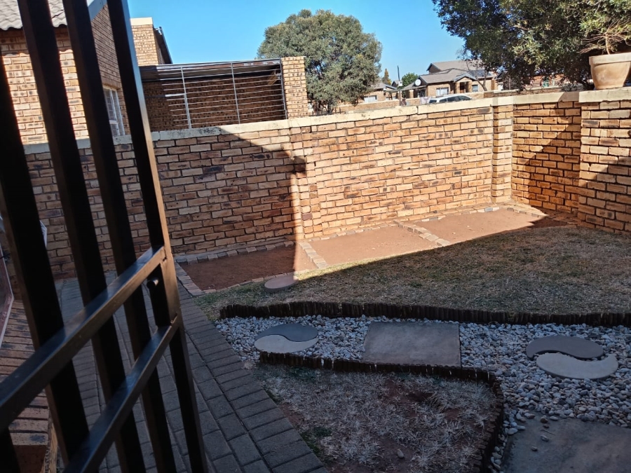 To Let 3 Bedroom Property for Rent in Honeydew Gauteng
