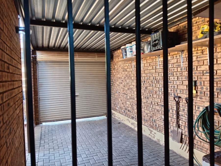 To Let 3 Bedroom Property for Rent in Honeydew Gauteng
