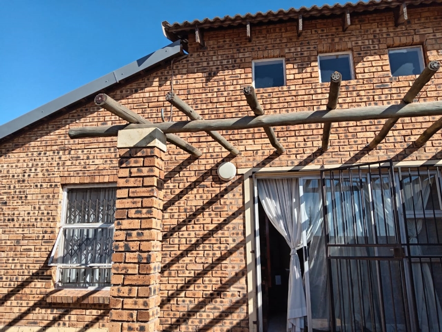 To Let 3 Bedroom Property for Rent in Honeydew Gauteng