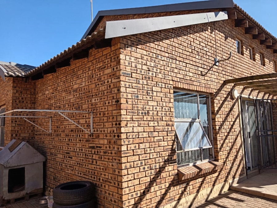 To Let 3 Bedroom Property for Rent in Honeydew Gauteng