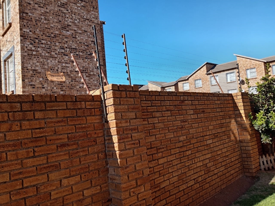 To Let 3 Bedroom Property for Rent in Honeydew Gauteng