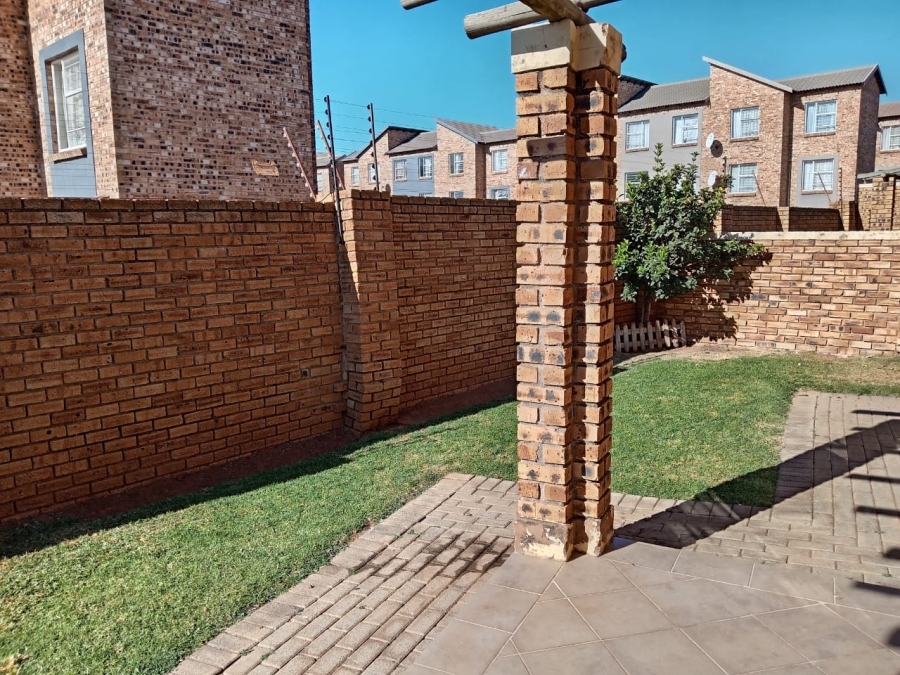 To Let 3 Bedroom Property for Rent in Honeydew Gauteng
