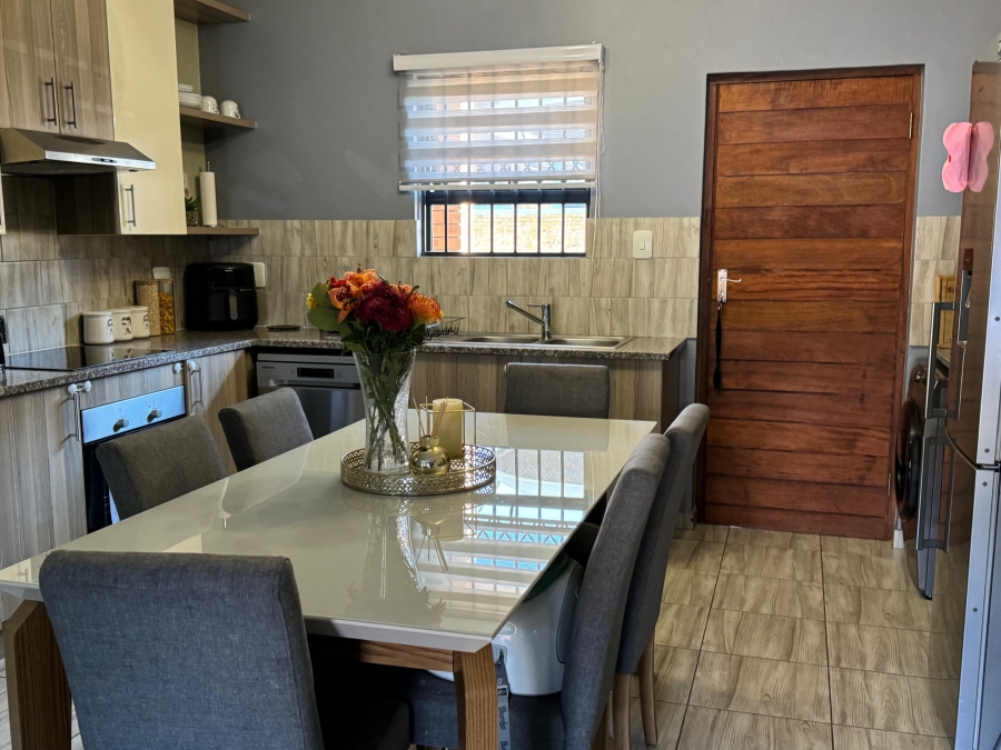 2 Bedroom Property for Sale in Noordwyk Gauteng