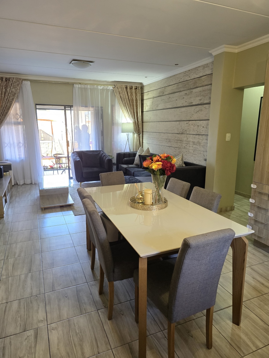 2 Bedroom Property for Sale in Noordwyk Gauteng