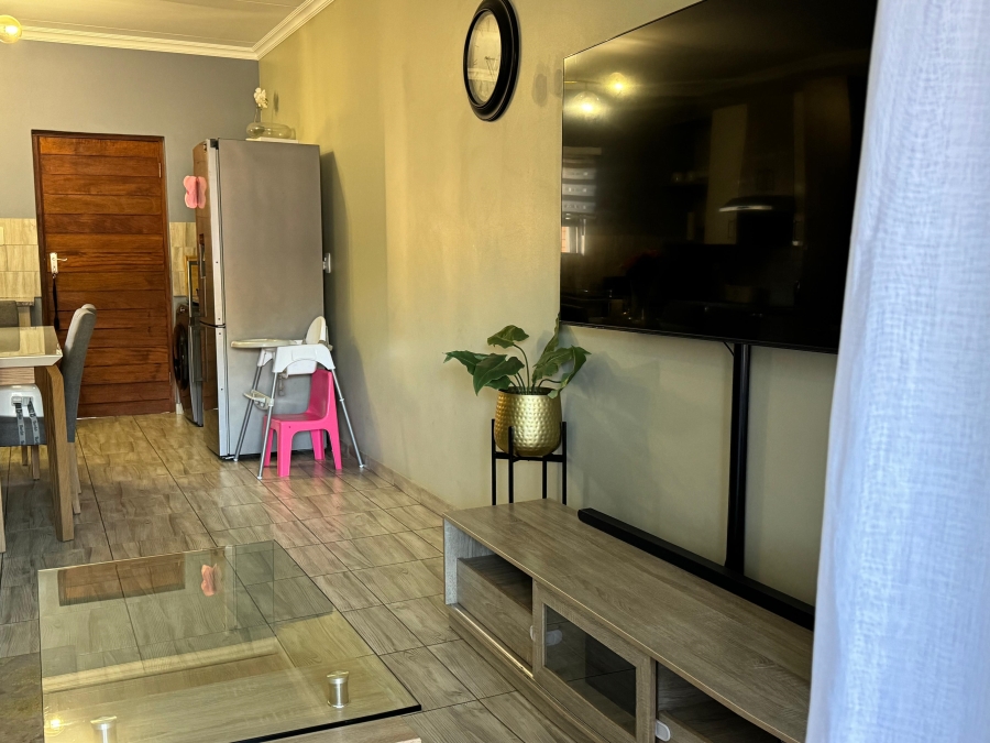 2 Bedroom Property for Sale in Noordwyk Gauteng