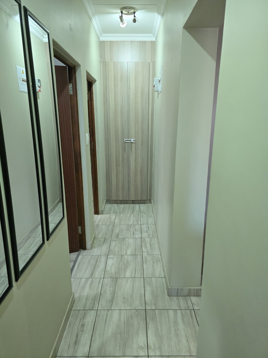 2 Bedroom Property for Sale in Noordwyk Gauteng