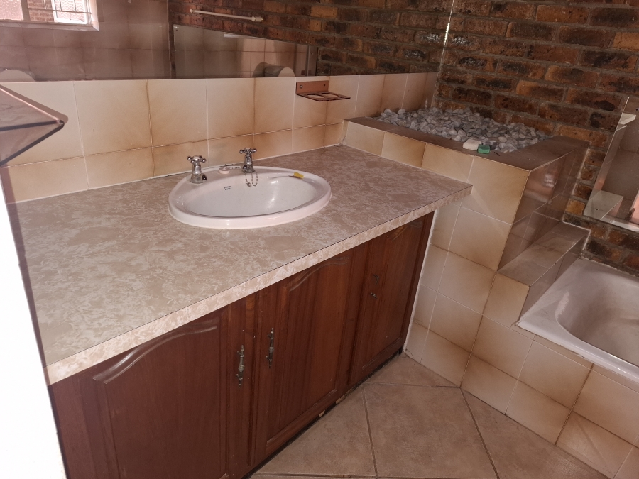 4 Bedroom Property for Sale in Pomona Gauteng