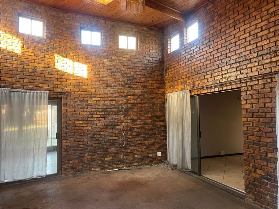 4 Bedroom Property for Sale in Pomona Gauteng