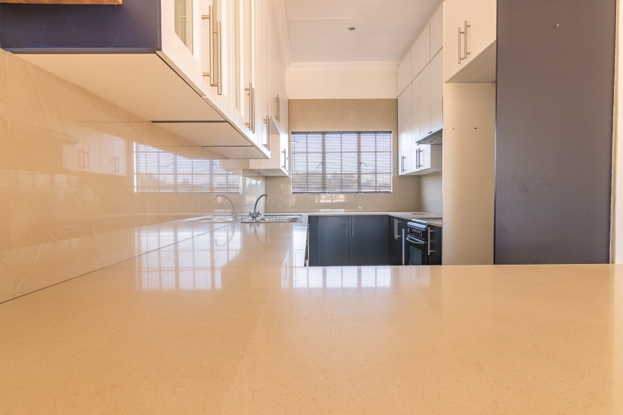 2 Bedroom Property for Sale in Kookrus Gauteng