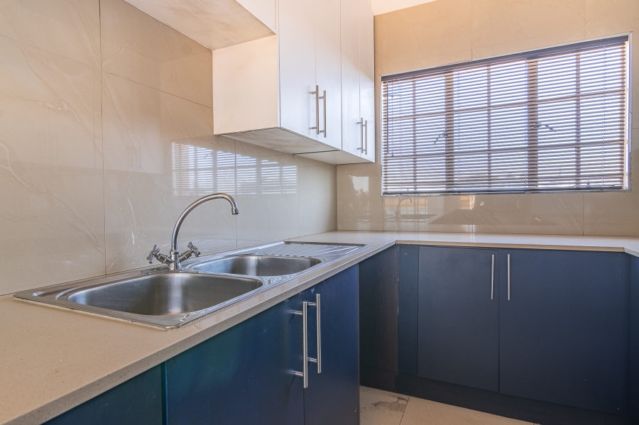 2 Bedroom Property for Sale in Kookrus Gauteng