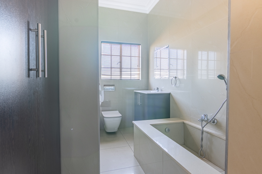 2 Bedroom Property for Sale in Kookrus Gauteng