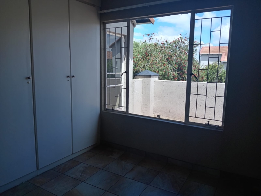 1 Bedroom Property for Sale in Eden Glen Gauteng