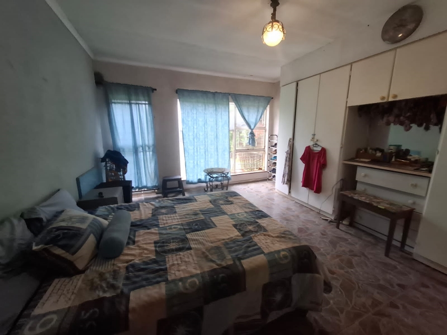 3 Bedroom Property for Sale in Unitas Park Gauteng