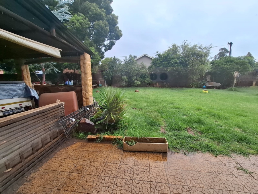 3 Bedroom Property for Sale in Unitas Park Gauteng