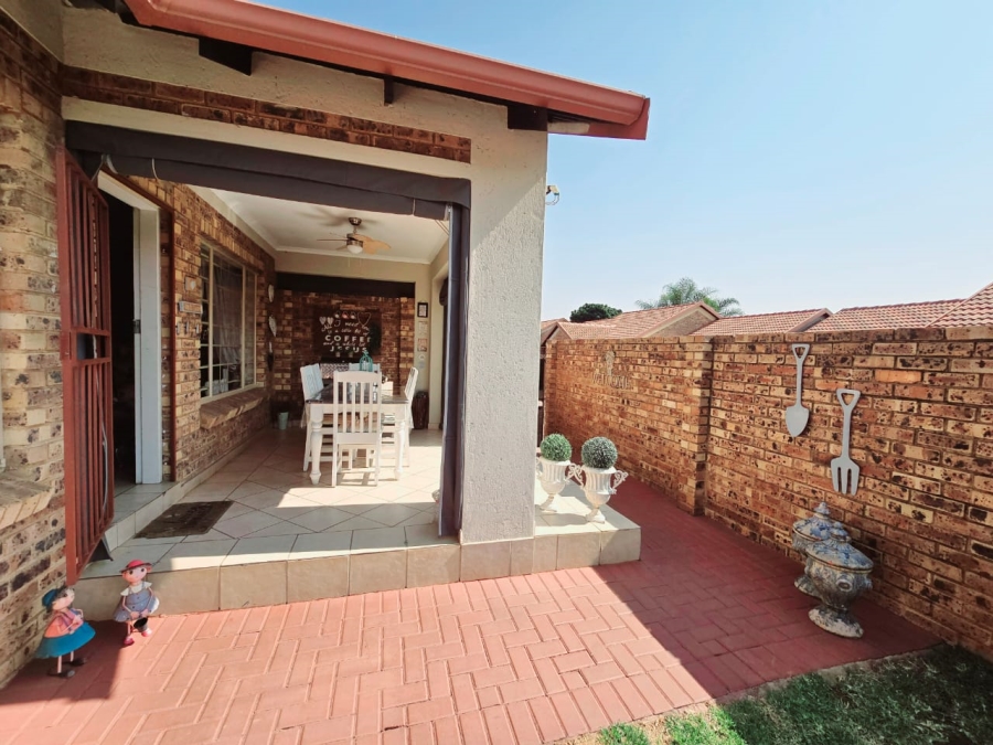 3 Bedroom Property for Sale in Sinoville Gauteng