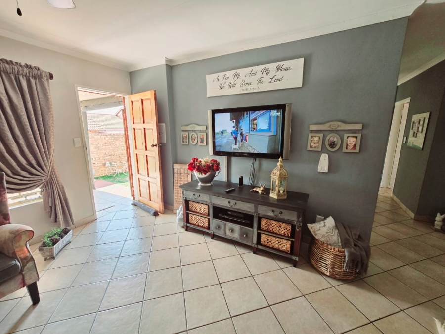 3 Bedroom Property for Sale in Sinoville Gauteng