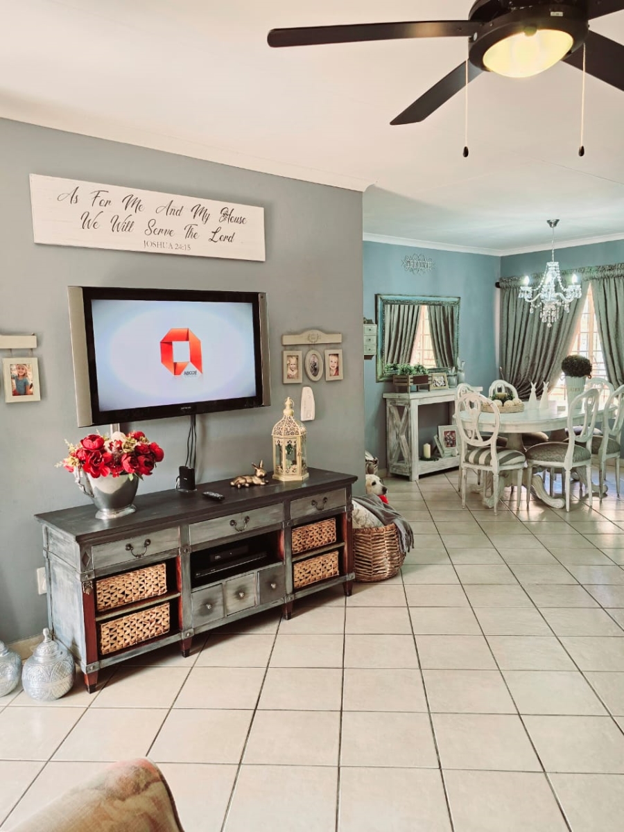 3 Bedroom Property for Sale in Sinoville Gauteng