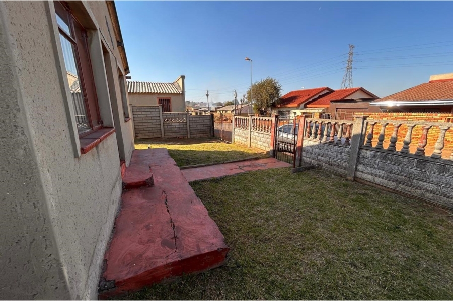 2 Bedroom Property for Sale in Mofolo South Gauteng