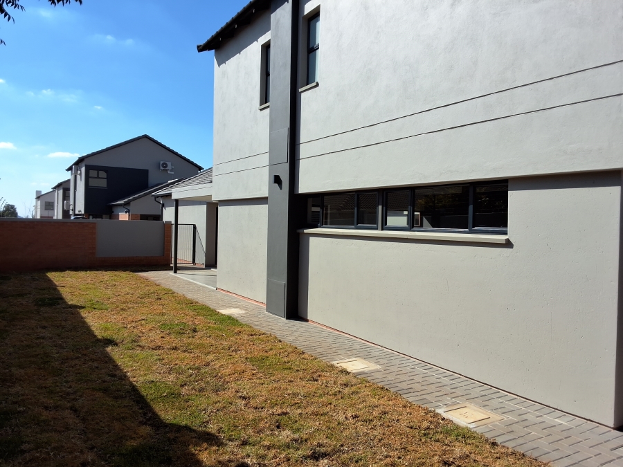 4 Bedroom Property for Sale in Annlin Gauteng