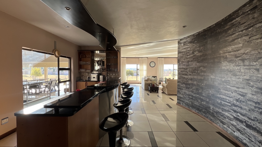 6 Bedroom Property for Sale in Blue Saddle Ranches Gauteng