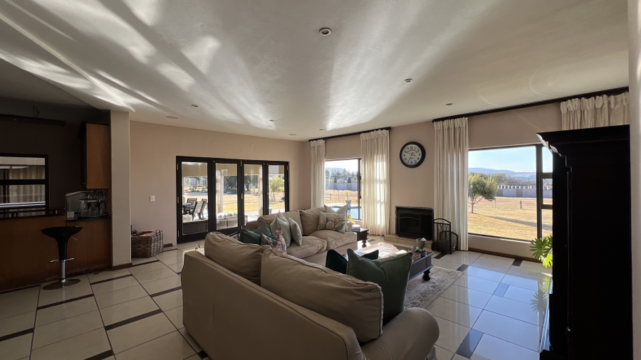 6 Bedroom Property for Sale in Blue Saddle Ranches Gauteng