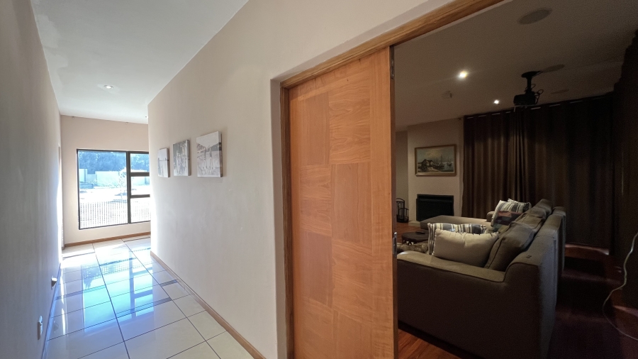 6 Bedroom Property for Sale in Blue Saddle Ranches Gauteng