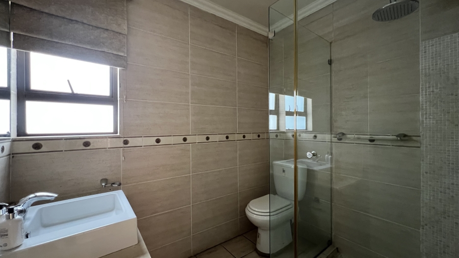 6 Bedroom Property for Sale in Blue Saddle Ranches Gauteng