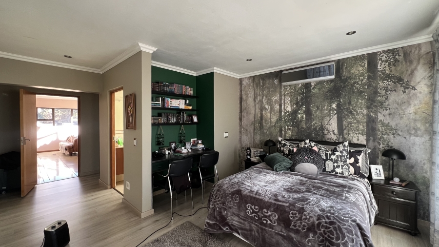 6 Bedroom Property for Sale in Blue Saddle Ranches Gauteng