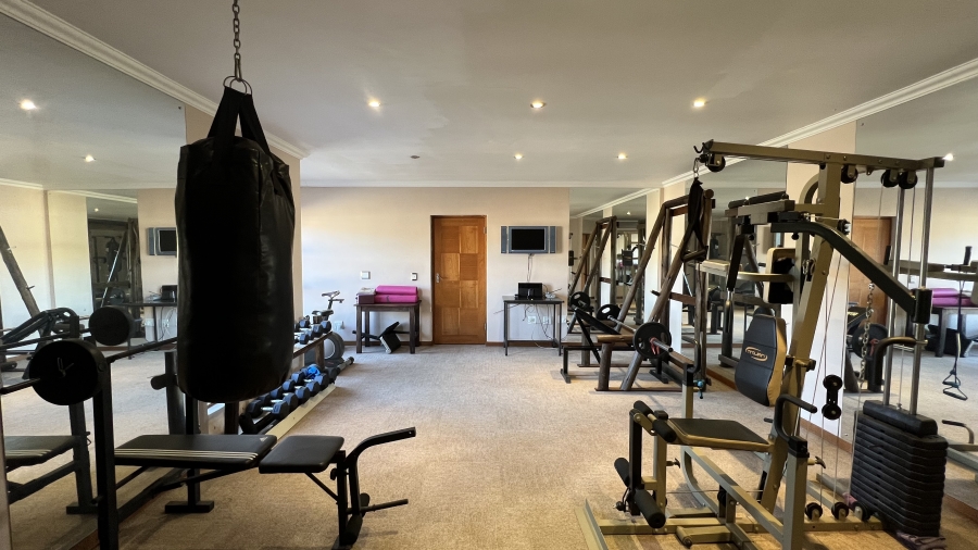 6 Bedroom Property for Sale in Blue Saddle Ranches Gauteng