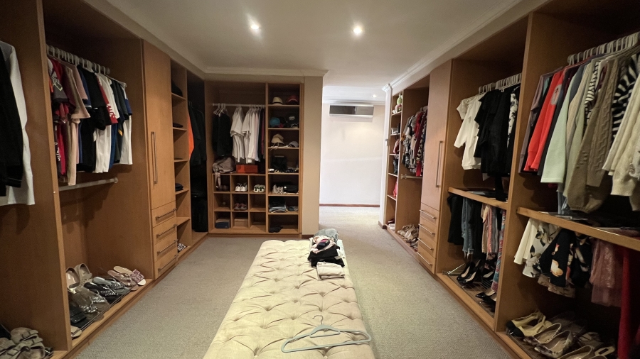6 Bedroom Property for Sale in Blue Saddle Ranches Gauteng