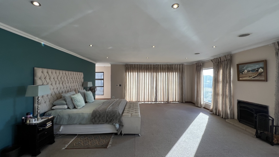 6 Bedroom Property for Sale in Blue Saddle Ranches Gauteng