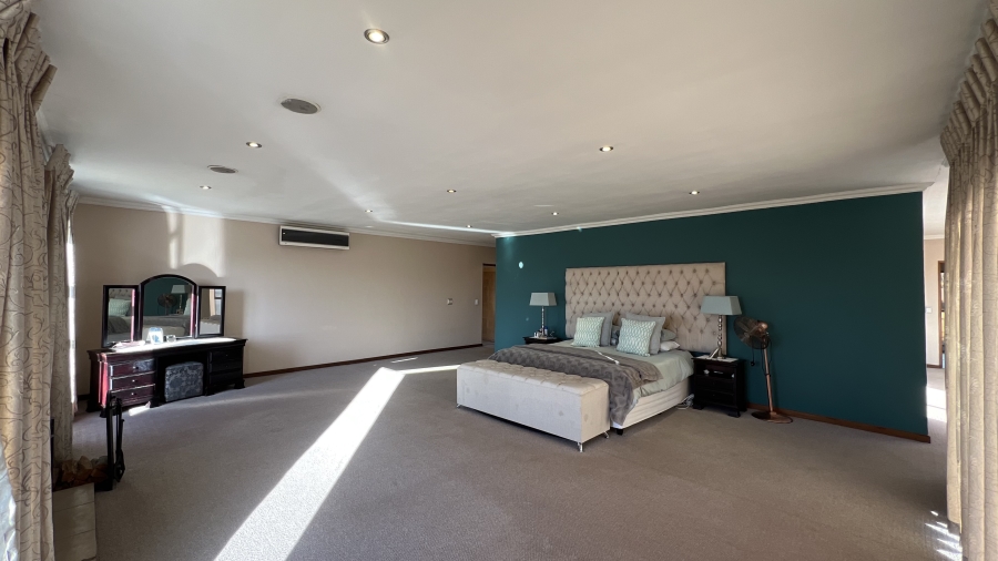 6 Bedroom Property for Sale in Blue Saddle Ranches Gauteng