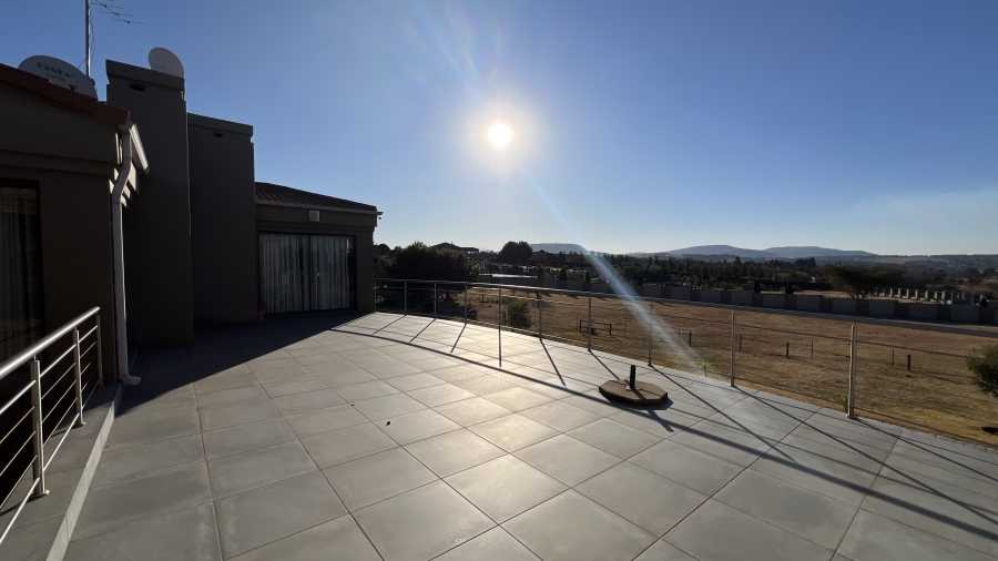 6 Bedroom Property for Sale in Blue Saddle Ranches Gauteng