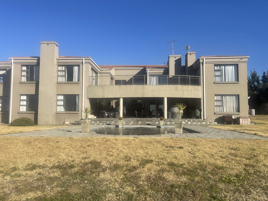 6 Bedroom Property for Sale in Blue Saddle Ranches Gauteng