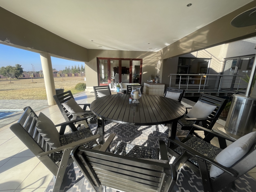 6 Bedroom Property for Sale in Blue Saddle Ranches Gauteng