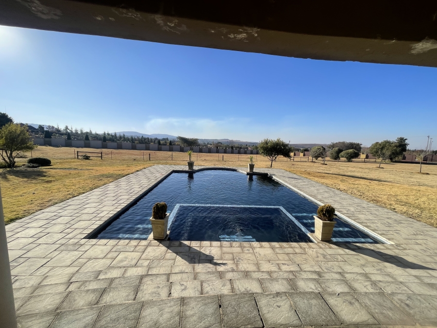 6 Bedroom Property for Sale in Blue Saddle Ranches Gauteng