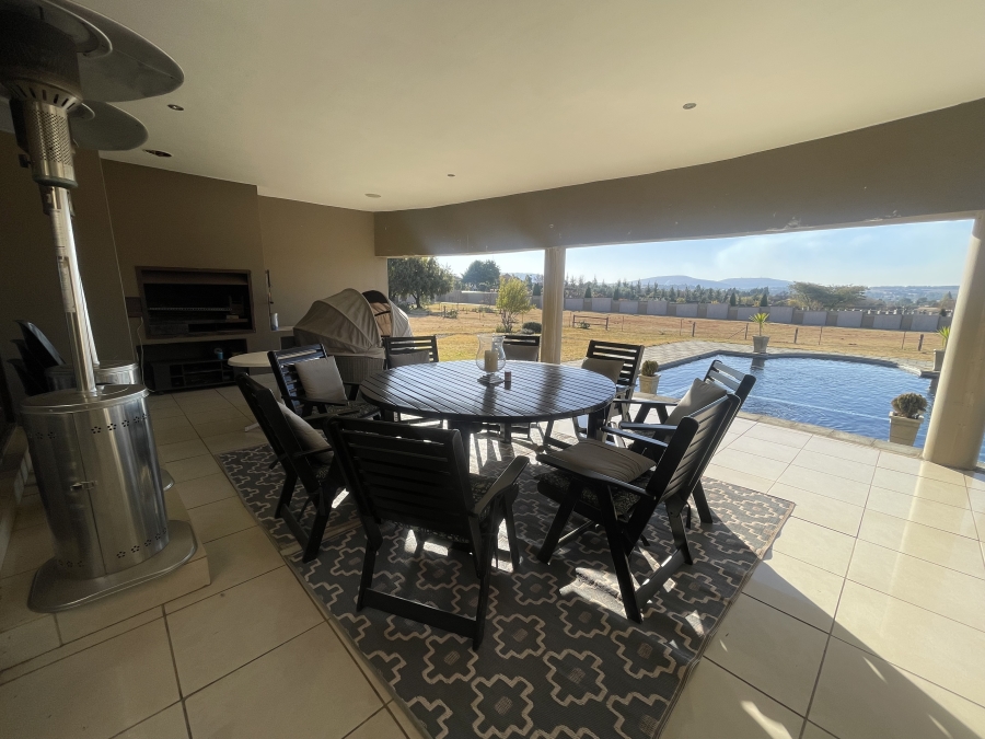6 Bedroom Property for Sale in Blue Saddle Ranches Gauteng