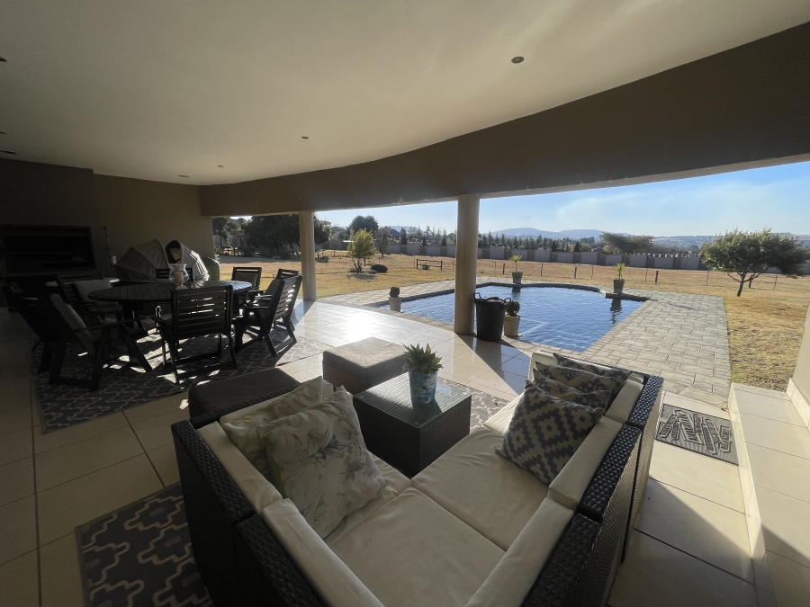 6 Bedroom Property for Sale in Blue Saddle Ranches Gauteng