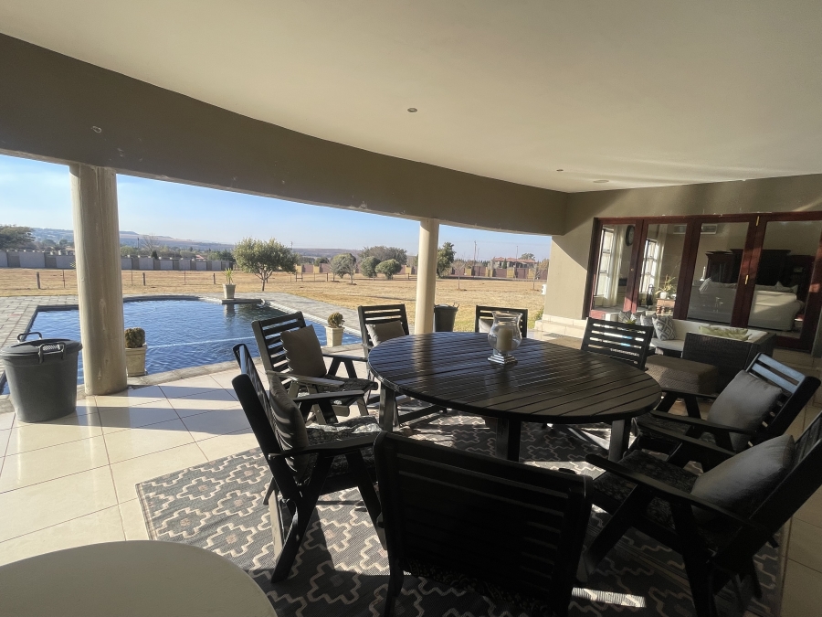 6 Bedroom Property for Sale in Blue Saddle Ranches Gauteng