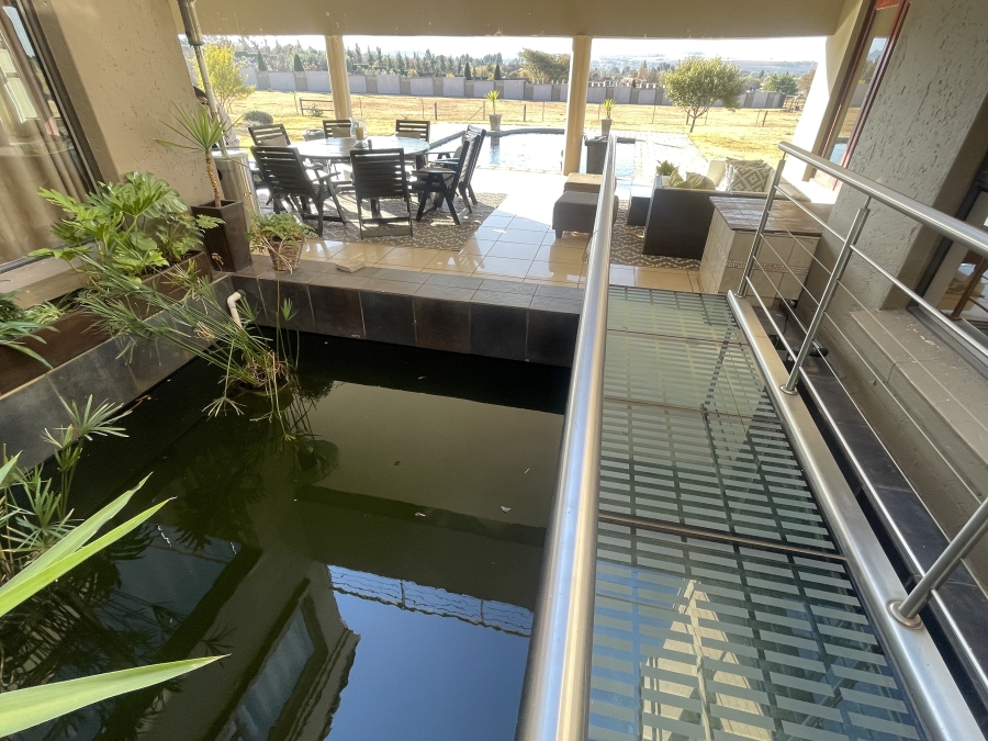 6 Bedroom Property for Sale in Blue Saddle Ranches Gauteng