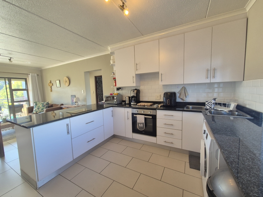 2 Bedroom Property for Sale in Greenstone Hill Gauteng