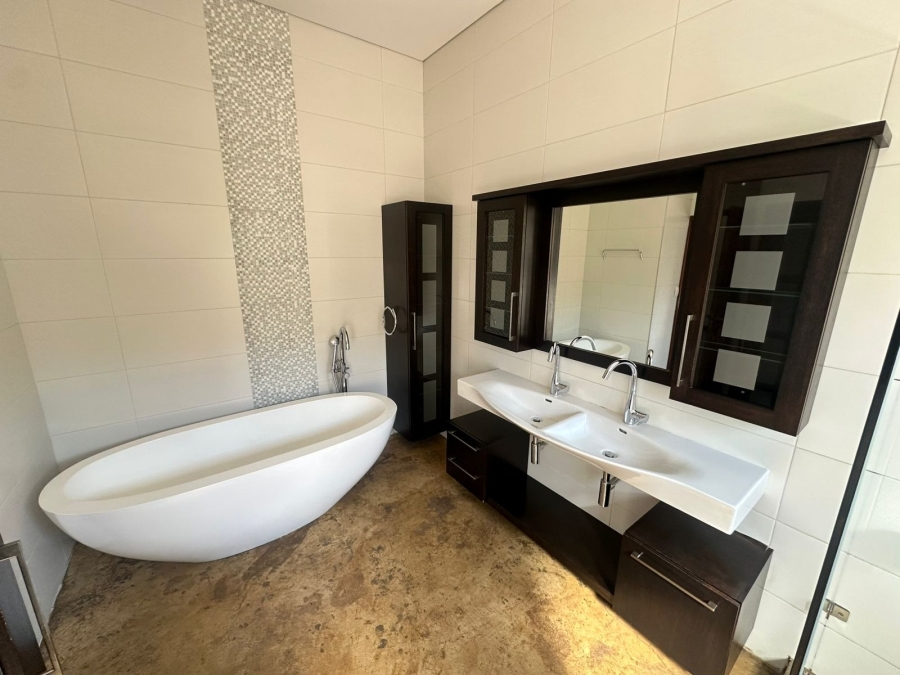 4 Bedroom Property for Sale in Midlands Estate Gauteng