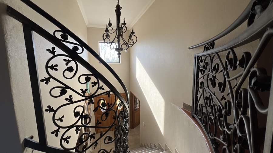 5 Bedroom Property for Sale in Blue Saddle Ranches Gauteng